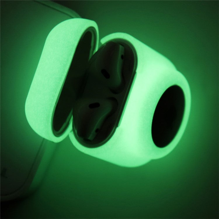 2-in-1 Silicone Protective Cover Case for Apple AirPods with Charging Case (2016)/(2019) / AirPods with Wireless Charging Case (2019) + AirTag - Luminous Green