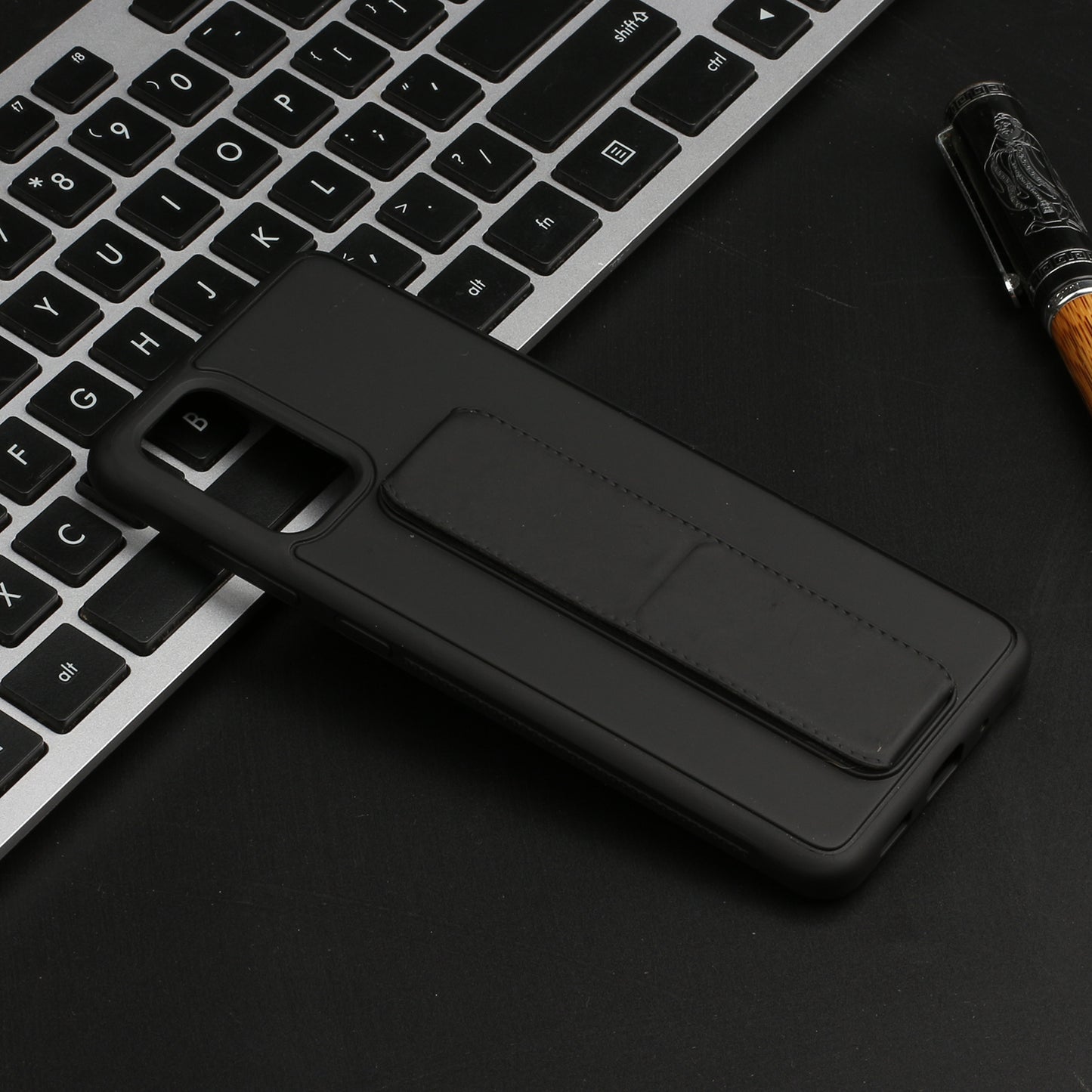 For Samsung Galaxy S20 Plus / S20 Plus 5G Magnetic Hand Strap Kickstand TPU + PC Phone Cover - Black