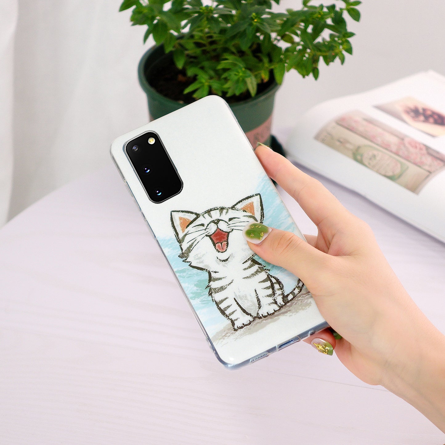 Glow in The Dark Noctilucent Shockproof Lightweight Soft TPU Cover Cell Phone Case for Samsung Galaxy S20 4G/S20 5G - Happy Cat