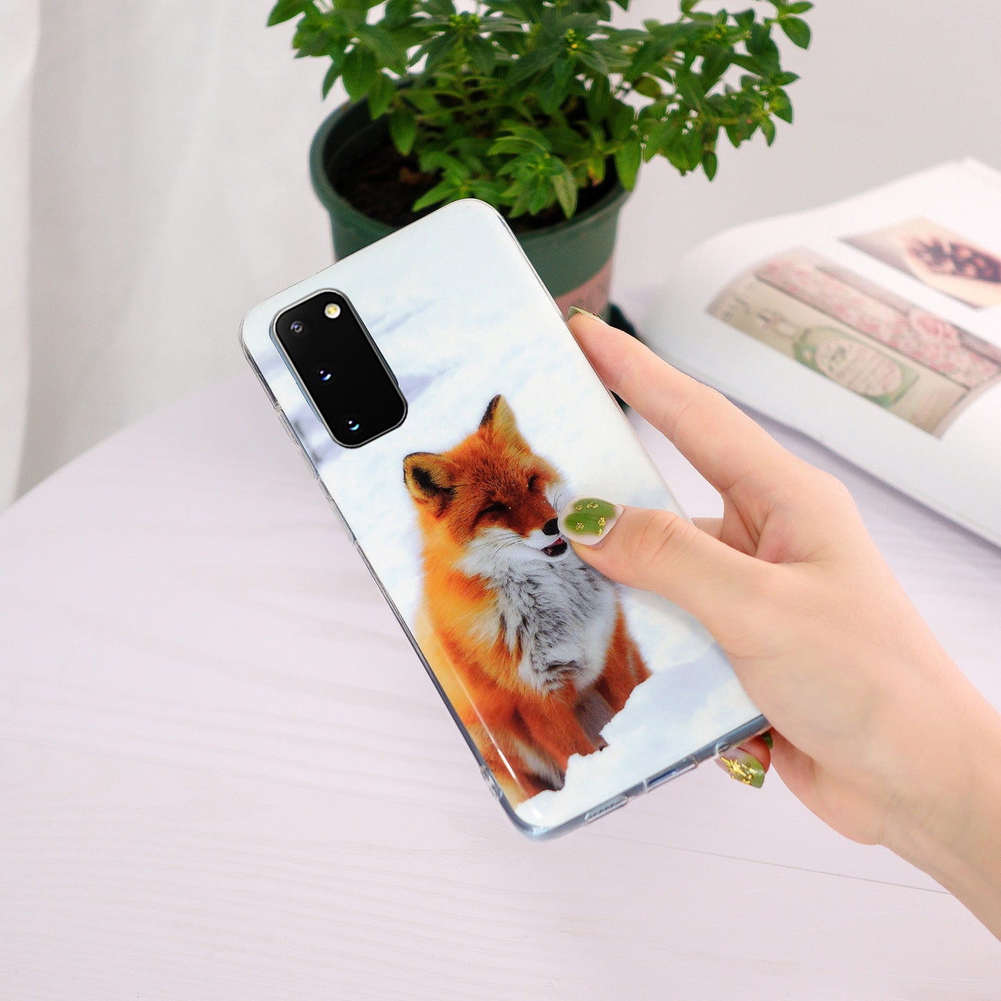 Glow in The Dark Noctilucent Shockproof Lightweight Soft TPU Cover Cell Phone Case for Samsung Galaxy S20 4G/S20 5G - Fox