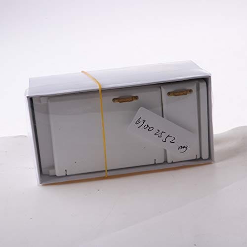 Miniature White Wood Refrigerator Fridge Furniture for 1/12 Dolls House Kitchen Dining Room Accessory