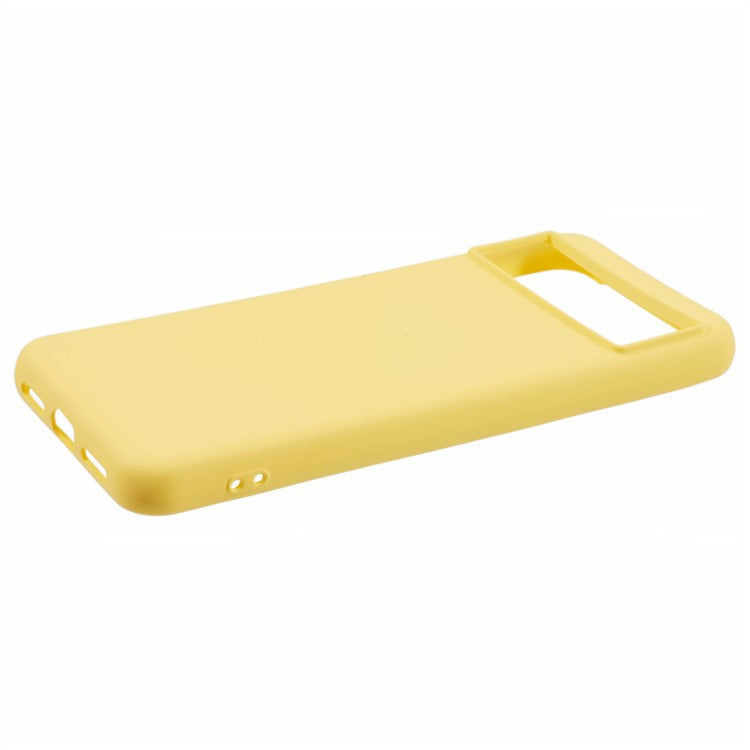 For Google Pixel 8 Case 2.0mm TPU Phone Cover Arc Edge - Yellow
