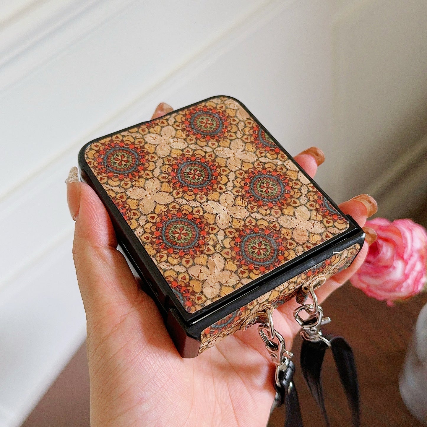 For Samsung Galaxy Z Flip6 5G Floral Pattern PU Leather Coated PC Phone Cover with Crossbody Strap - Ethnic Floral