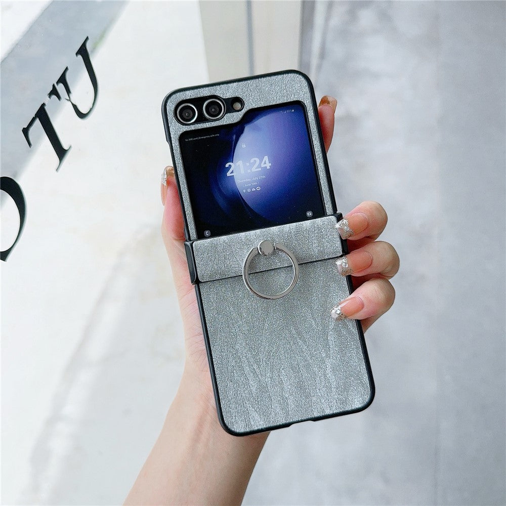 For Samsung Galaxy Z Flip7 FE 5G / Z Flip6 5G Feather Pattern PU Leather Coated PC Phone Cover with Ring Kickstand - Silver