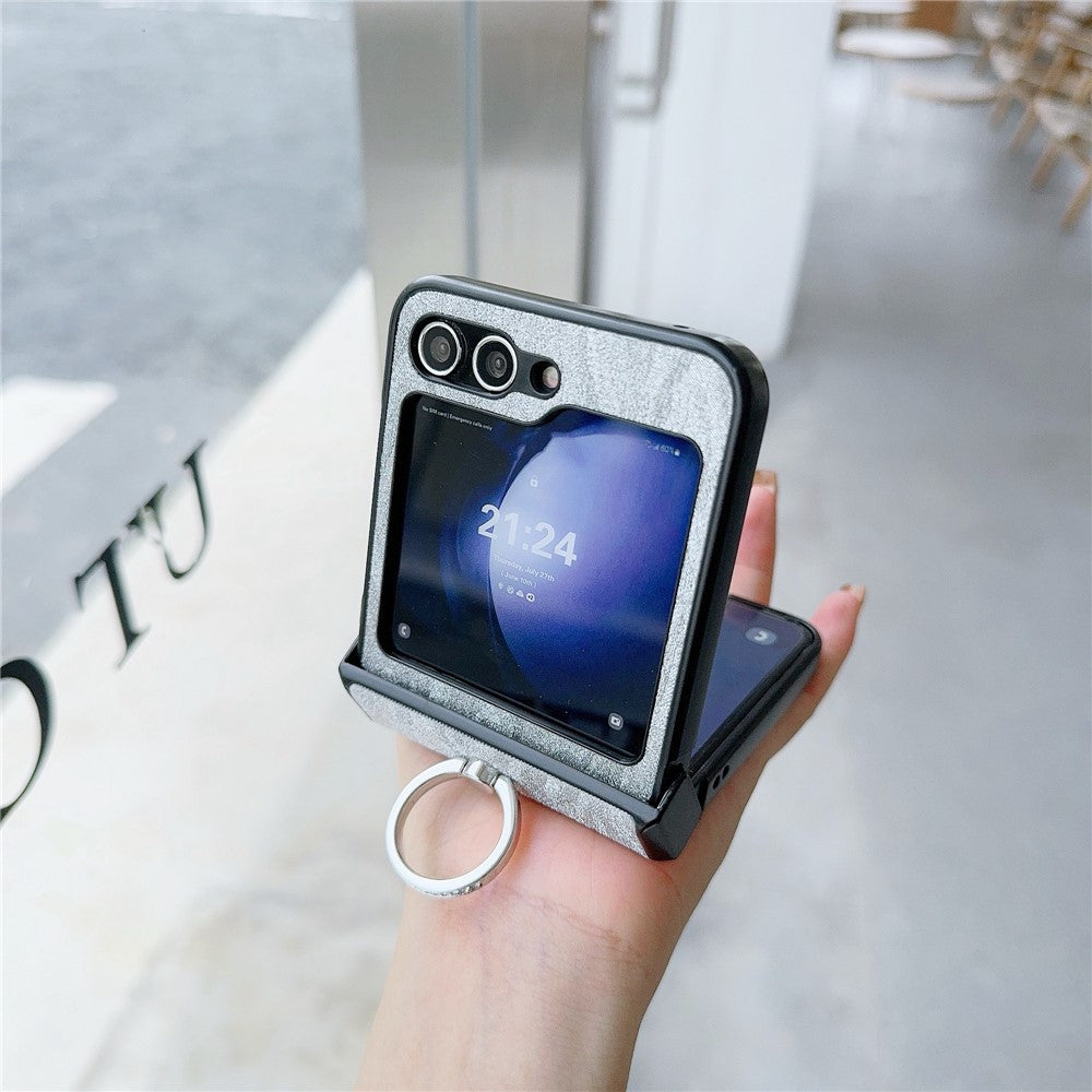 For Samsung Galaxy Z Flip7 FE 5G / Z Flip6 5G Feather Pattern PU Leather Coated PC Phone Cover with Ring Kickstand - Silver