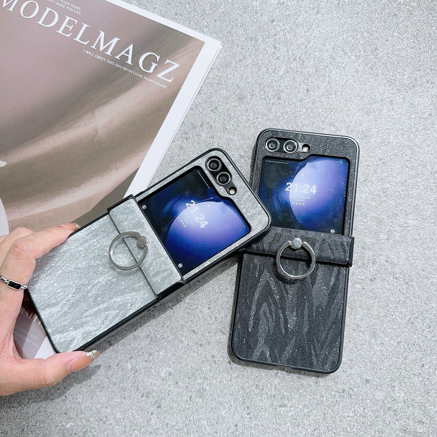 For Samsung Galaxy Z Flip6 5G Feather Pattern PU Leather Coated PC Phone Cover with Ring Kickstand - Silver