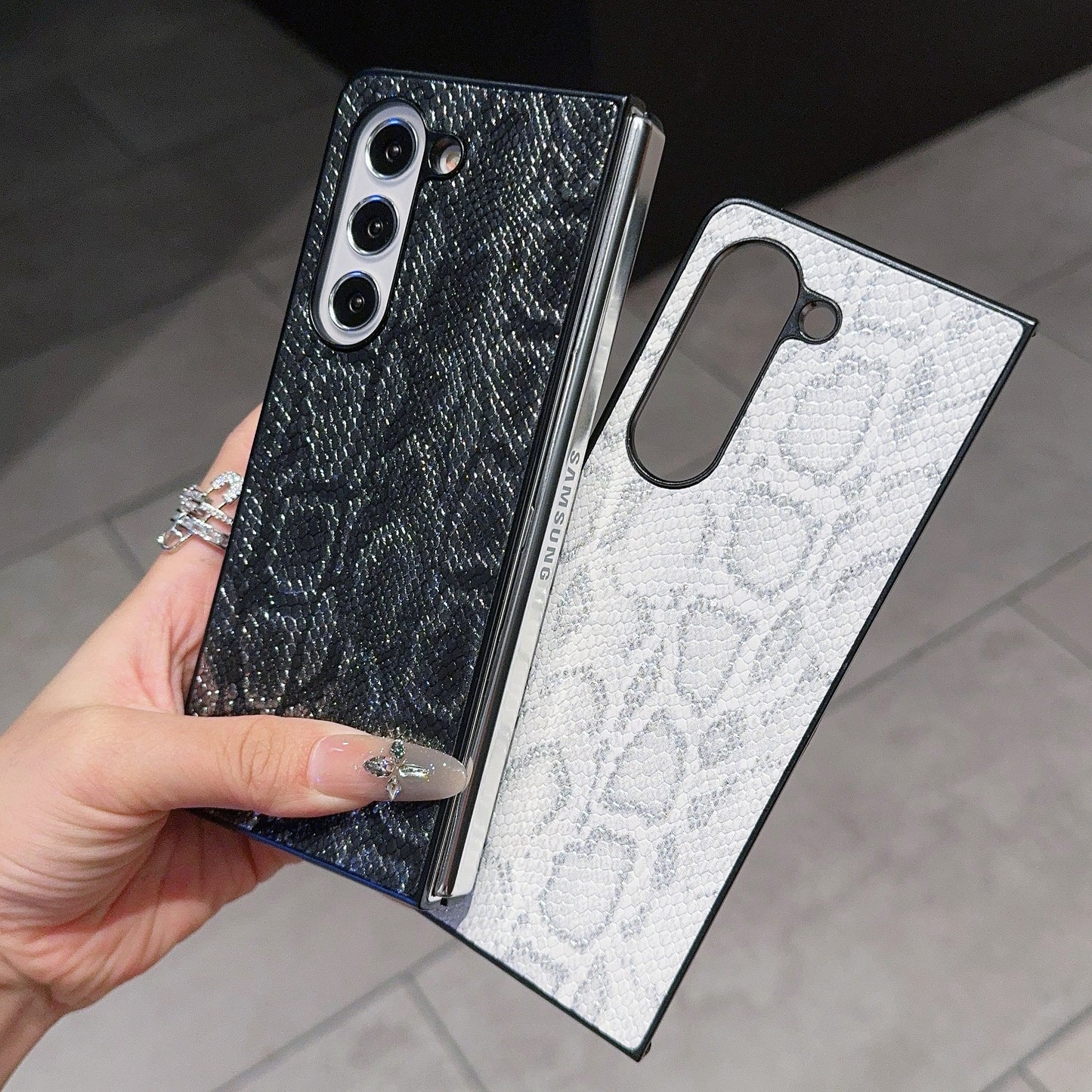 For Samsung Galaxy Z Fold6 5G Case Snake Texture PU Leather Coated PC Phone Cover - White