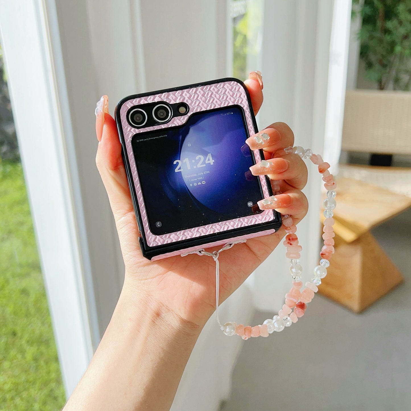 For Samsung Galaxy Z Flip6 5G Case with Beads Bracelet Leather Coated Phone Cover Straw Mat Texture - Pink