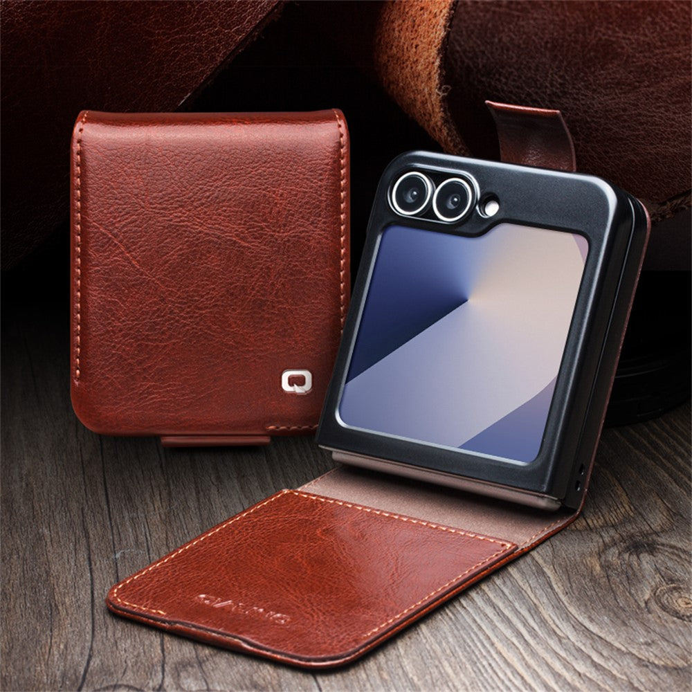 QIALINO For Samsung Galaxy Z Flip7 FE 5G / Z Flip6 5G Case TPU+Genuine Cow Leather Folio Flip Phone Cover - Brown