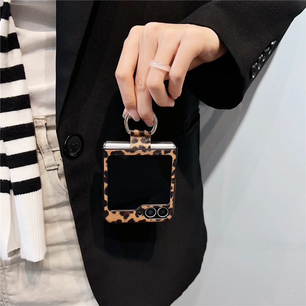 For Samsung Galaxy Z Flip7 FE 5G / Z Flip6 5G Case Ring Holder Hard PC Protective Phone Cover - Leopard Print