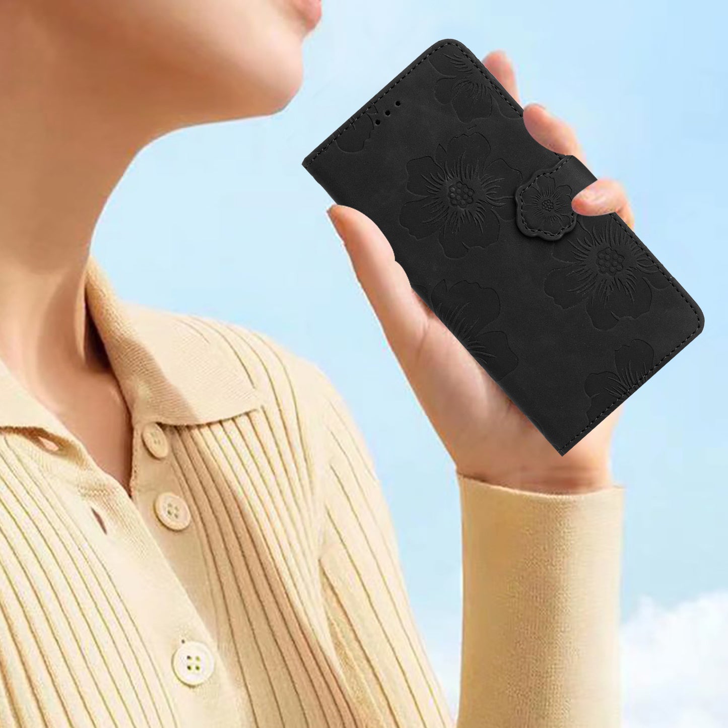 For Samsung Galaxy A06 Case Flower Design Leather Wallet Phone Cover with Wrist Strap - Black