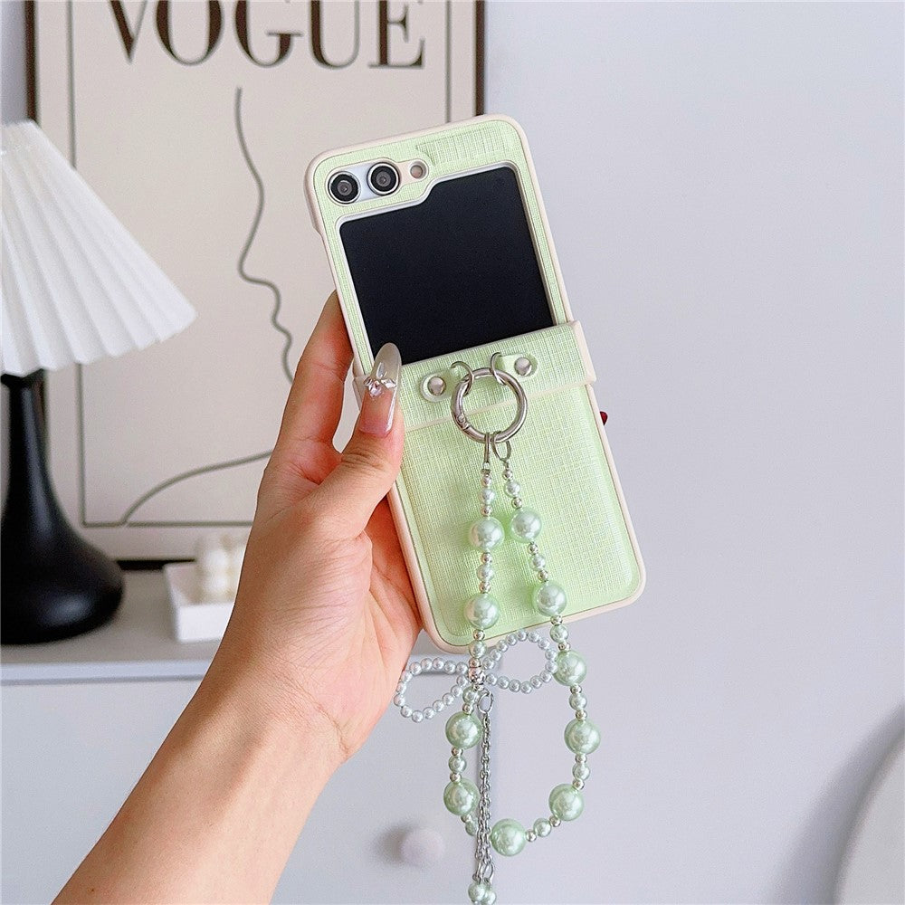 For Samsung Galaxy Z Flip7 FE 5G / Z Flip6 5G Case Hinge Protection Leather+PC Phone Cover with Beaded Phone Charm - Green
