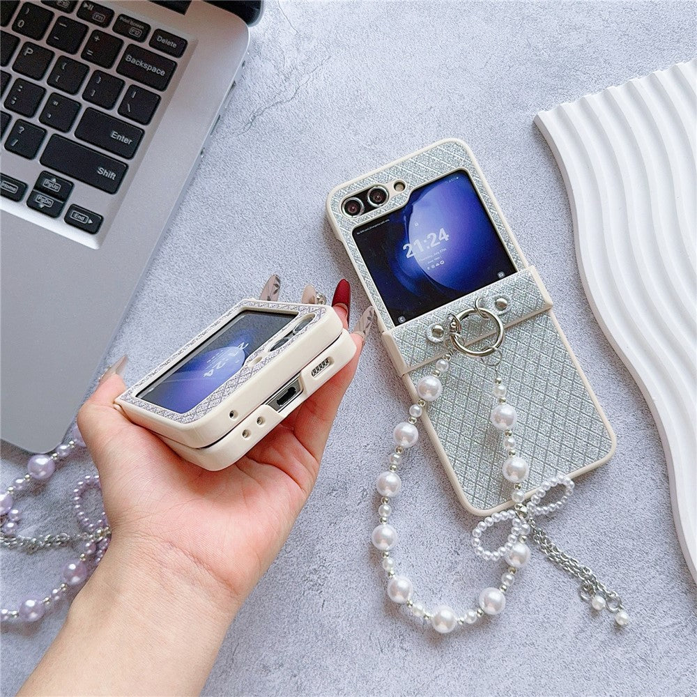 For Samsung Galaxy Z Flip7 FE 5G / Z Flip6 5G Case Glitter Lattice Leather+PC Phone Cover with Beaded Wrist Strap - Silver