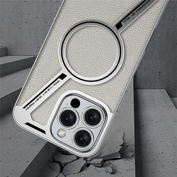 GKK For iPhone 16 Pro Case Compatible with MagSafe Anti-Scratch PC+TPU+PU Phone Cover - Carbon Fiber Texture