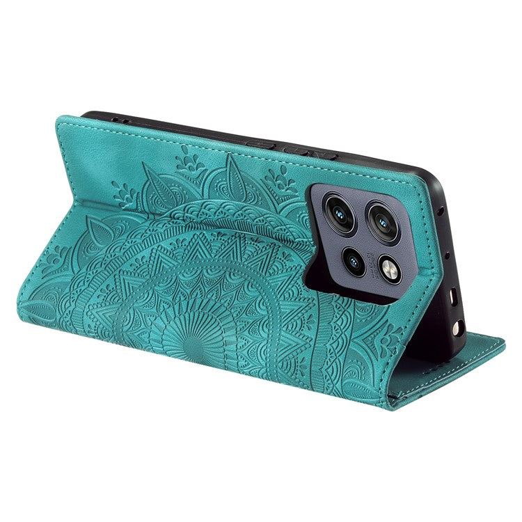 Style 010 For Motorola Edge 50 Neo 5G / Moto S50 5G / Thinkphone 25 5G Case Mandala Pattern Magnetic Closing Leather Phone Cover - Mint Green