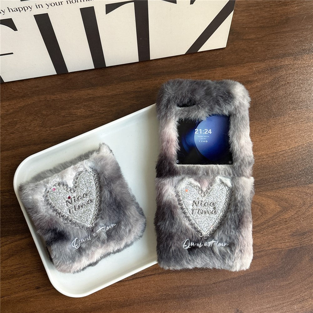 KJS-013 For Samsung Galaxy Z Flip7 FE 5G / Z Flip6 5G Case Glitter Heart Hard PC Warm Plush Phone Cover - Grey