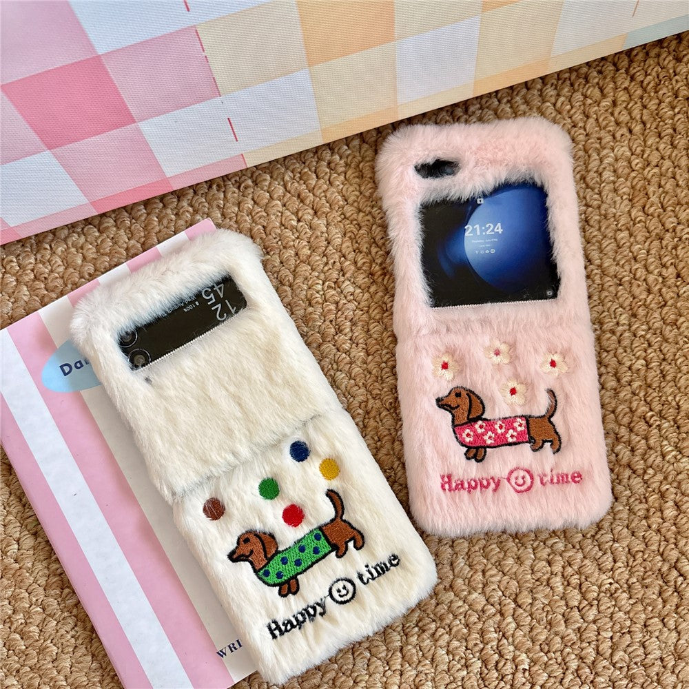 KJS-029 For Samsung Galaxy Z Flip7 FE 5G / Z Flip6 5G Case Embroidered Dachshund Hard PC Plush Furry Phone Cover - Pink