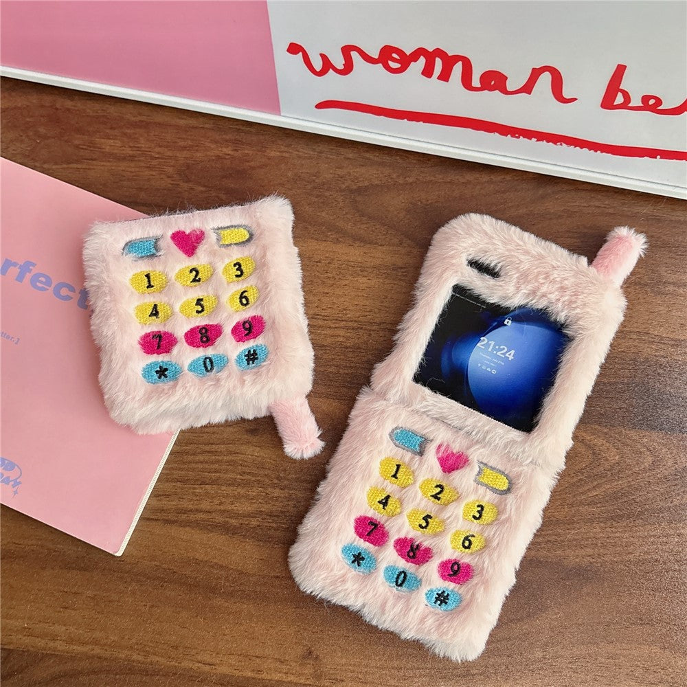 KJS-004 For Samsung Galaxy Z Flip7 FE 5G / Z Flip6 5G Case Retro Phone Style Embroidered Dial Keys Hard PC Warm Plush Phone Cover - Pink