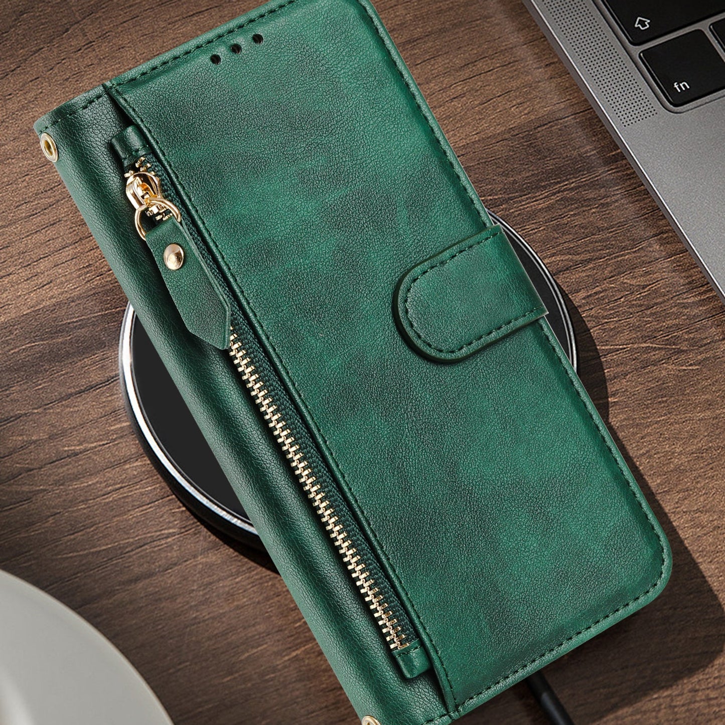 For Motorola Moto G15 4G Case Zipper Pocket Multiple Card Slots Leather Phone Cover - Green