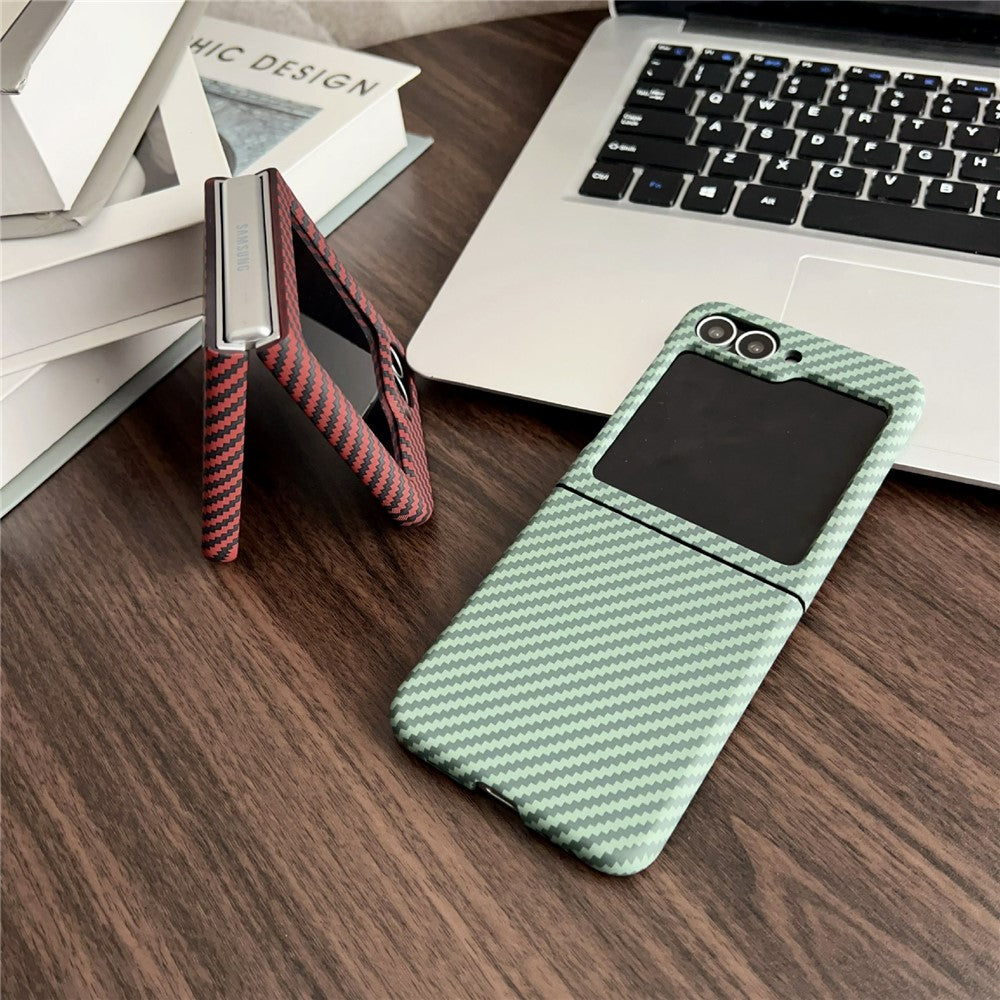 For Samsung Galaxy Z Flip7 FE 5G / Z Flip6 5G Magnetic Case Carbon Fiber Texture Slim Shockproof PC Phone Cover - Black