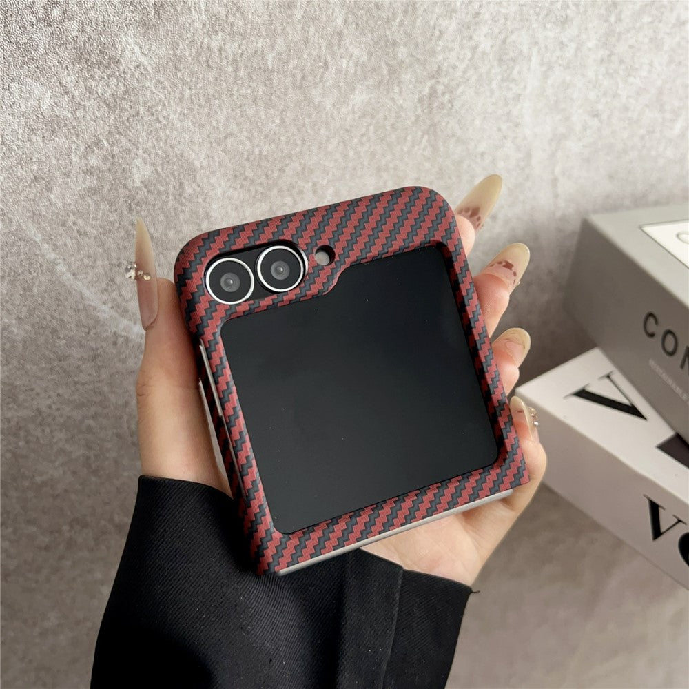 For Samsung Galaxy Z Flip7 FE 5G / Z Flip6 5G Magnetic Case Carbon Fiber Texture Slim Shockproof PC Phone Cover - Black
