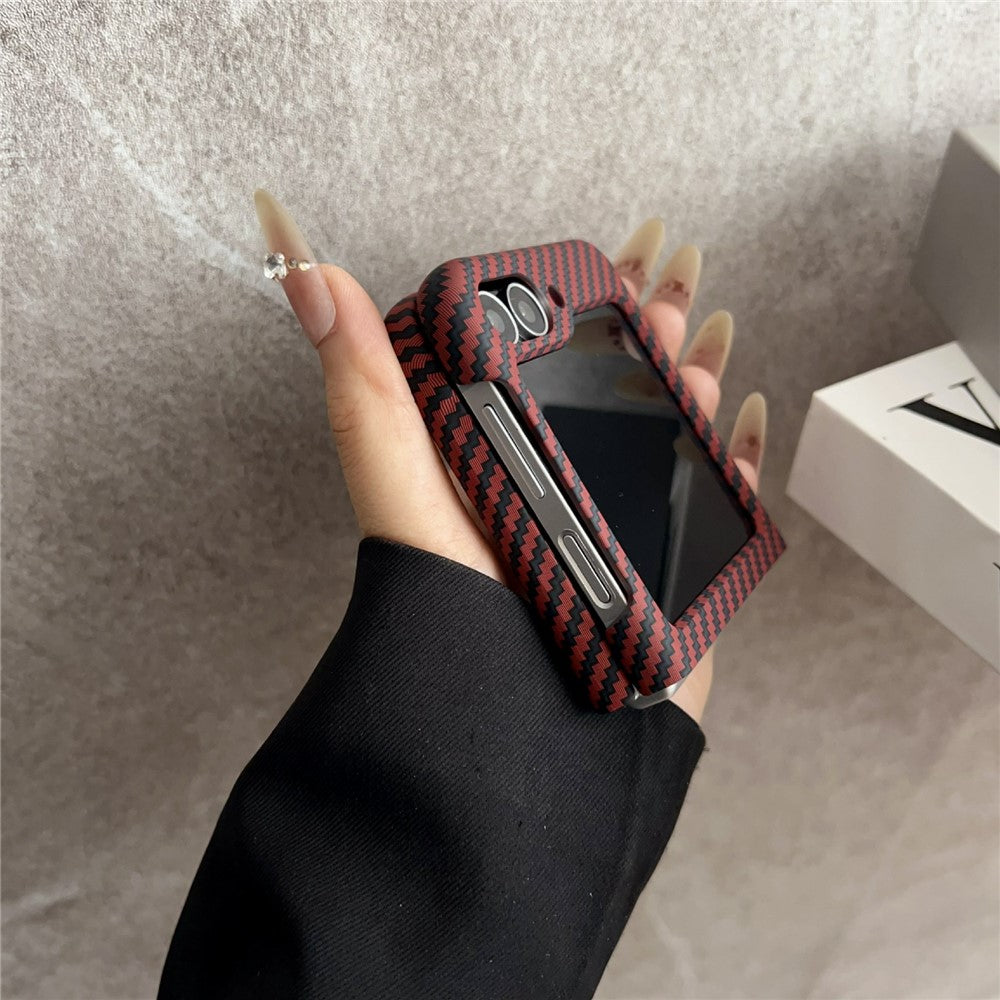 For Samsung Galaxy Z Flip7 FE 5G / Z Flip6 5G Magnetic Case Carbon Fiber Texture Slim Shockproof PC Phone Cover - Black