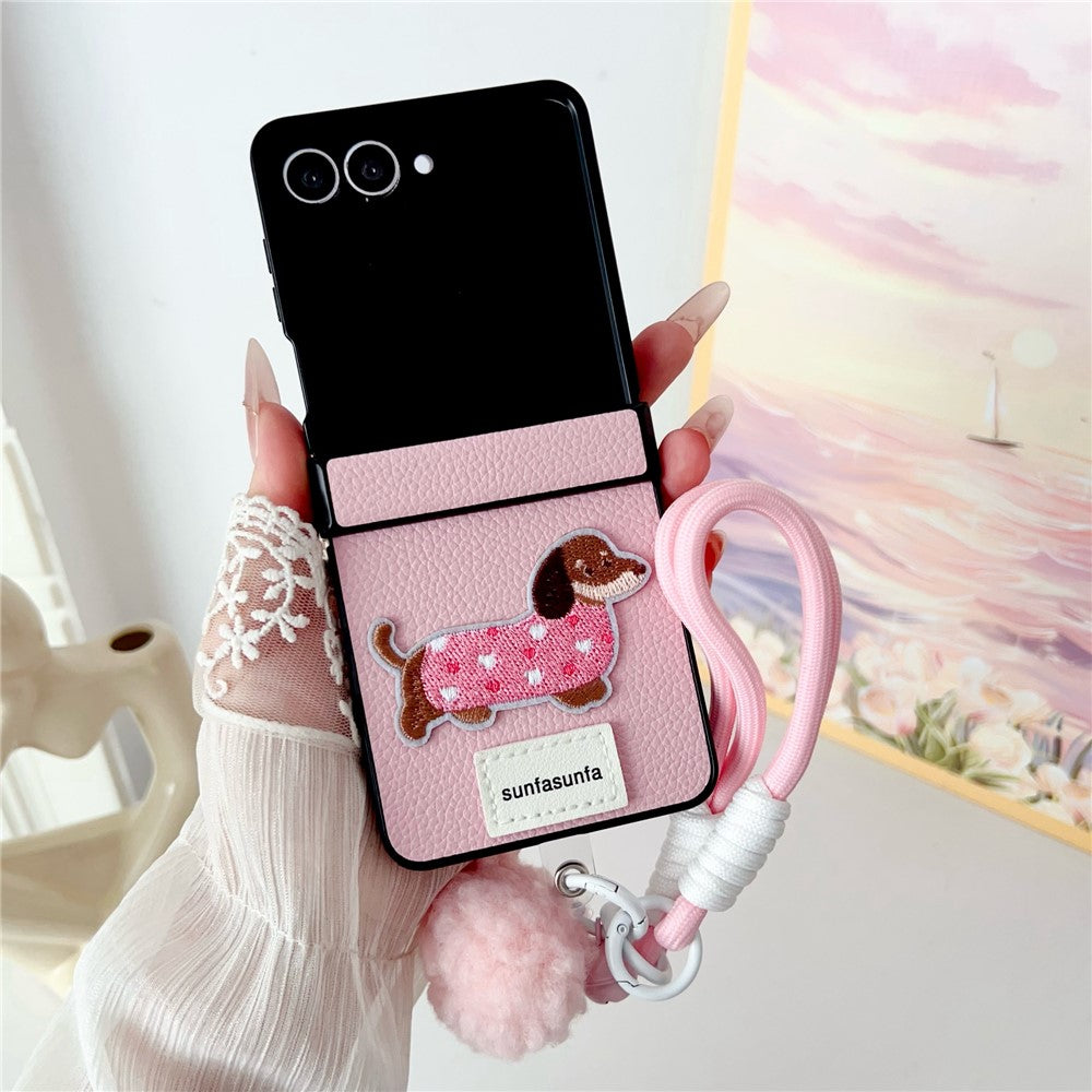 For Samsung Galaxy Z Flip7 5G Case Cute Dog Hinge Protection Litchi Texture Phone Cover with Wrist Strap - Pink