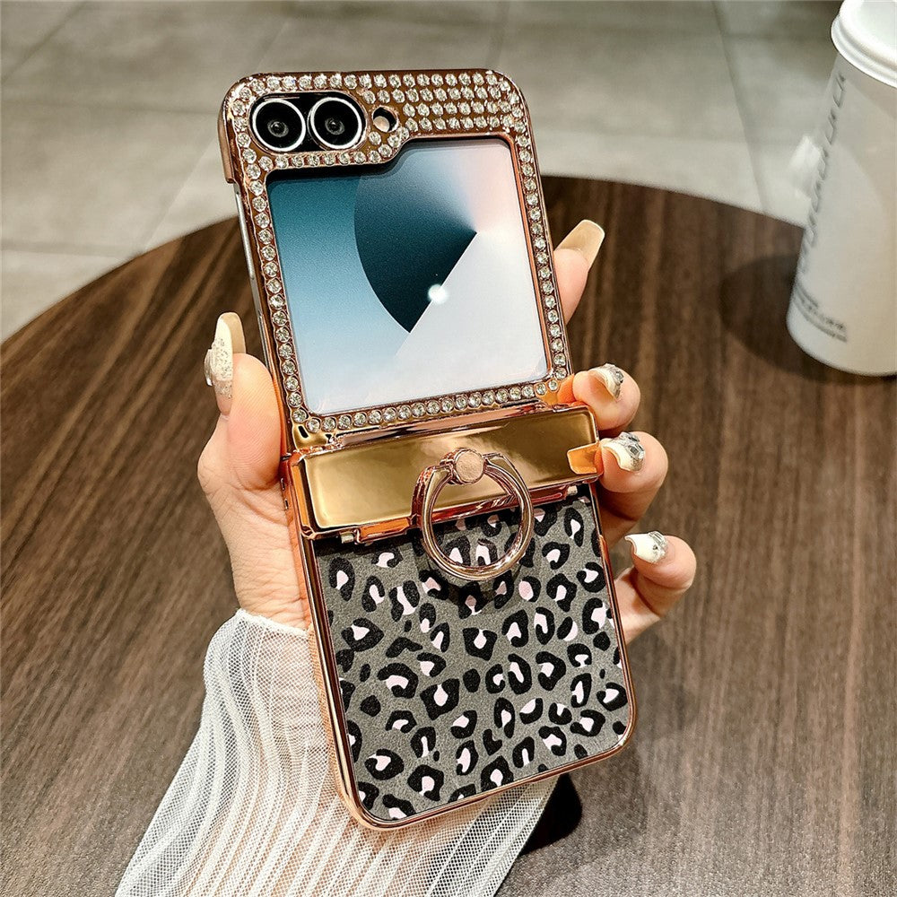 For Samsung Galaxy Z Flip7 FE 5G / Z Flip6 5G Case Leopard Pattern Ring Holder Rhinestone Hard PC Phone Cover - Black