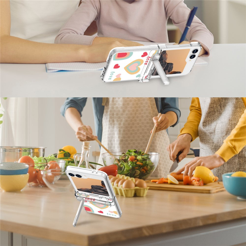 GW181 For Samsung Galaxy Z Flip7 FE 5G  /  Flip6 5G Case with Pattern Design Kickstand Hard PC Phone Cover - Large Hearts