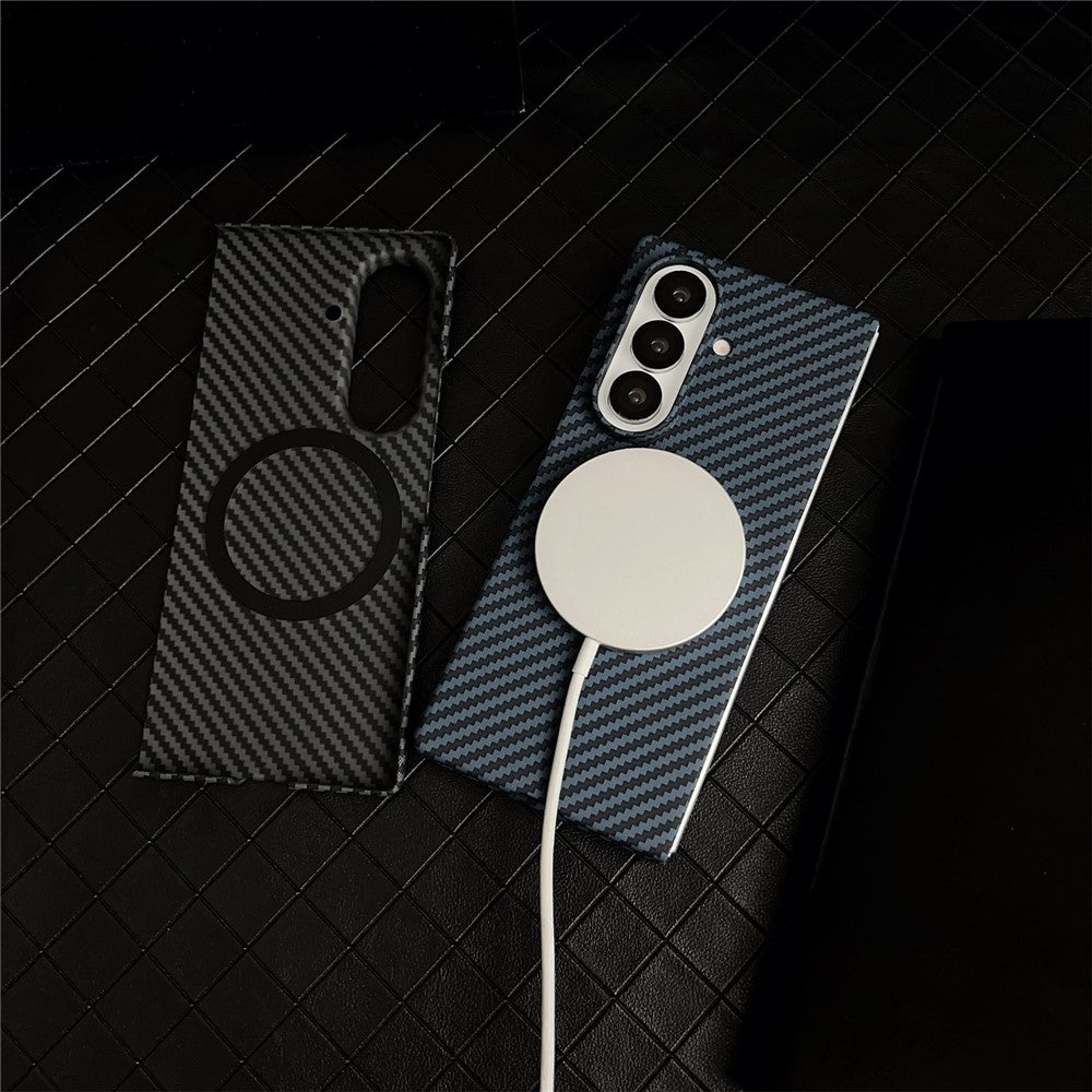 For Samsung Galaxy Z Fold7 5G Magnetic Case Carbon Fiber Texture PC Phone Cover with Screen Protector - Green