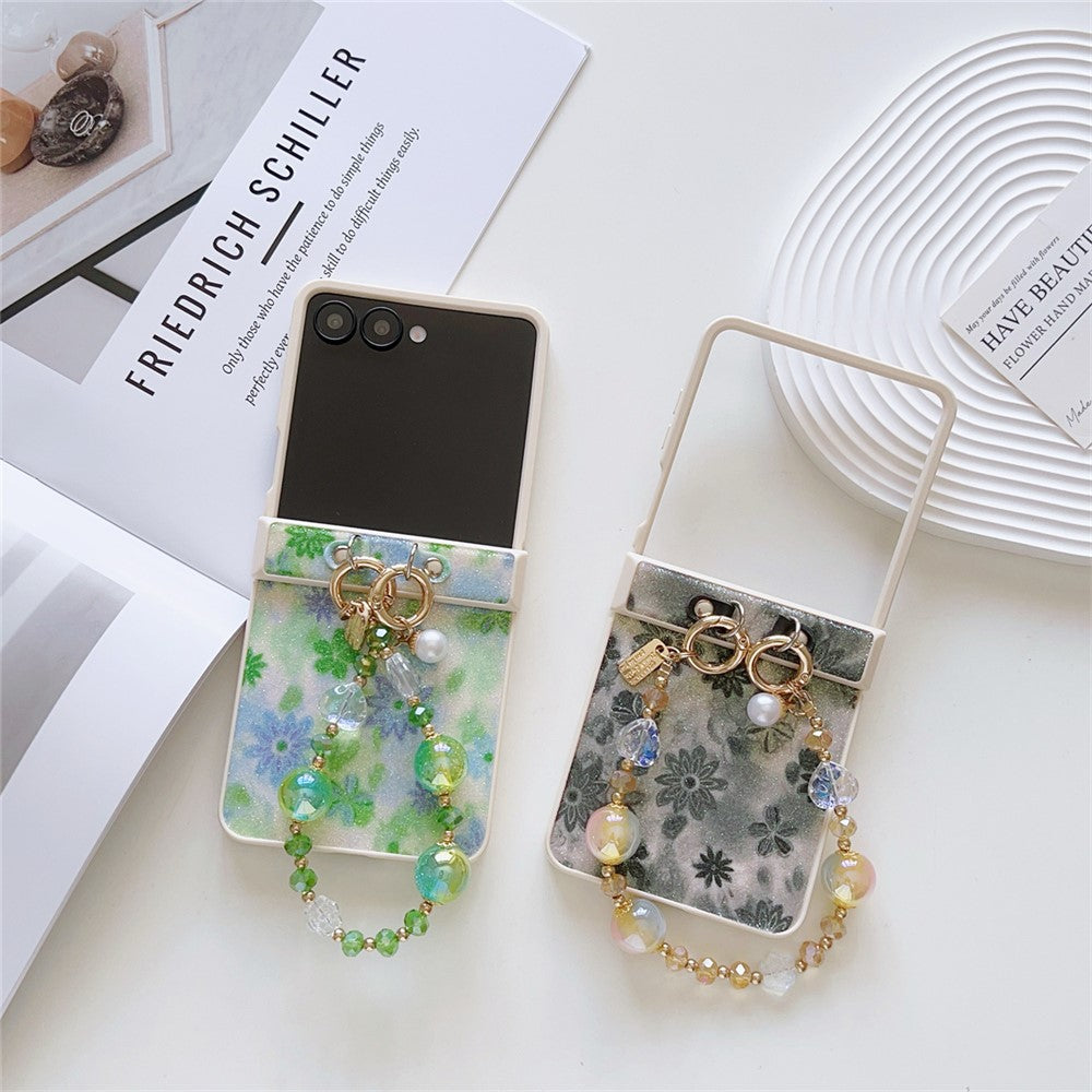 For Samsung Galaxy Z Flip7 5G Case Glitter Flower TPU + PC Phone Cover with Beaded Wrist Strap - Black