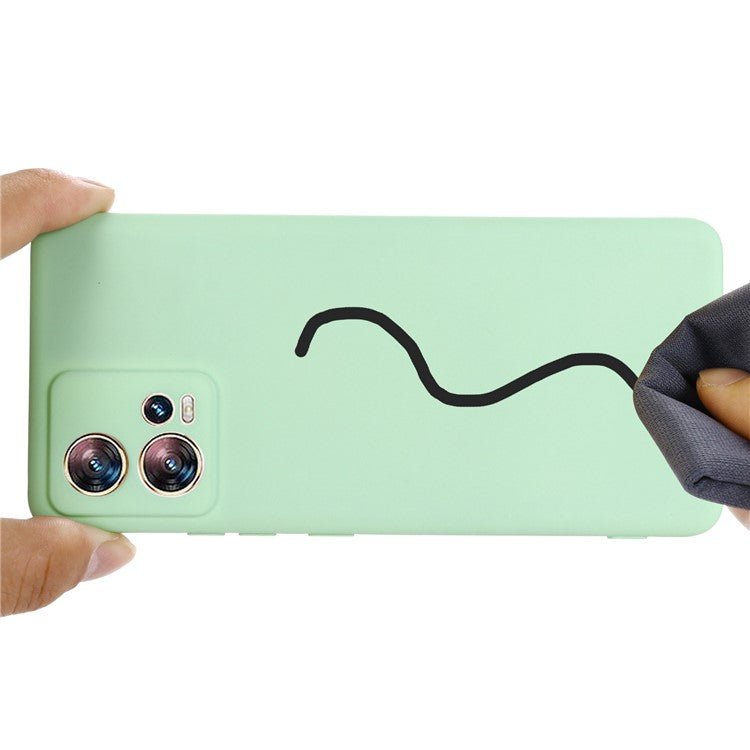 For Motorola Moto S30 Pro 5G / Edge 30 Fusion 5G Liquid Silicone Cell Phone Case Anti-scratch Soft Lining Protective Cover with Strap - Green