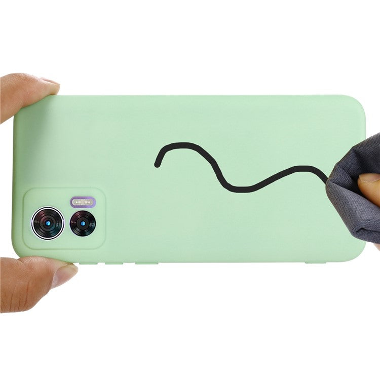 For Motorola Edge 30 Neo 5G / Edge 30 Lite Anti-scratch Liquid Silicone Cell Phone Case Shockproof Protective Cover with Strap - Green