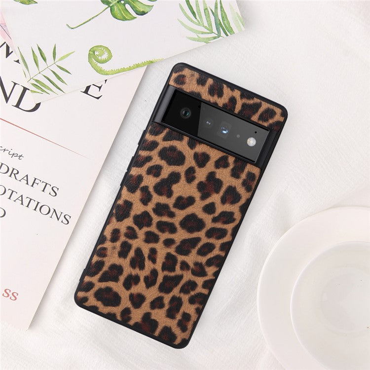 For Google Pixel 7 Pro 5G Anti-scratch Phone Case Textured PU Leather Coated TPU + PC Hybrid Cover - Leopard
