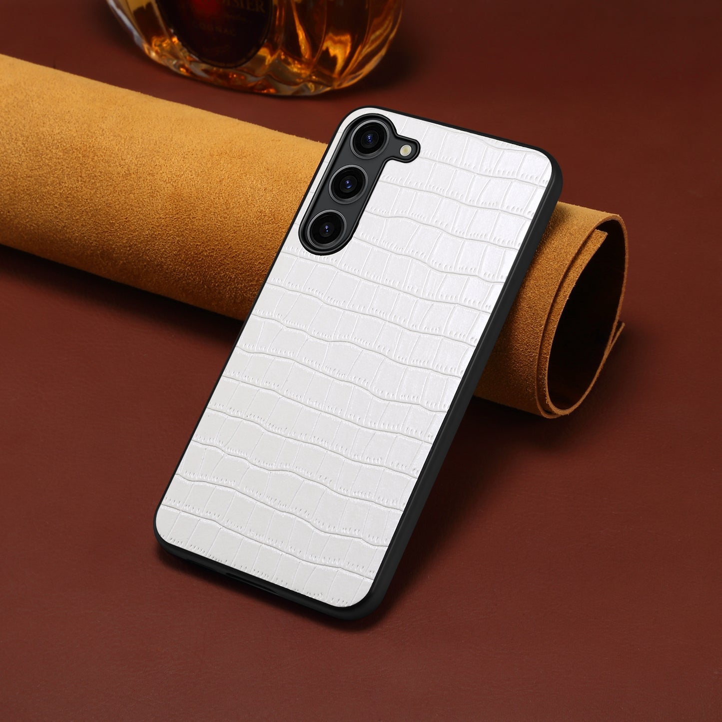 For Samsung Galaxy S24 Back Case PU Leather Coated PC+TPU Crocodile Texture Phone Cover - White