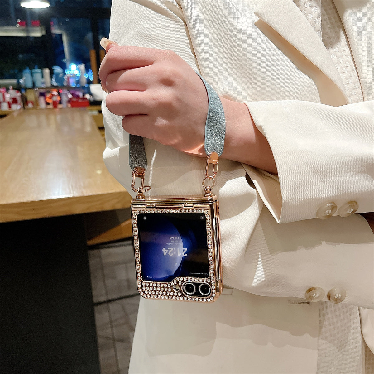 For Samsung Galaxy Z Flip5 5G / Z Flip6 5G Case Hinge Protection Hard PC Glitter Phone Cover with Wrist Strap - Gold