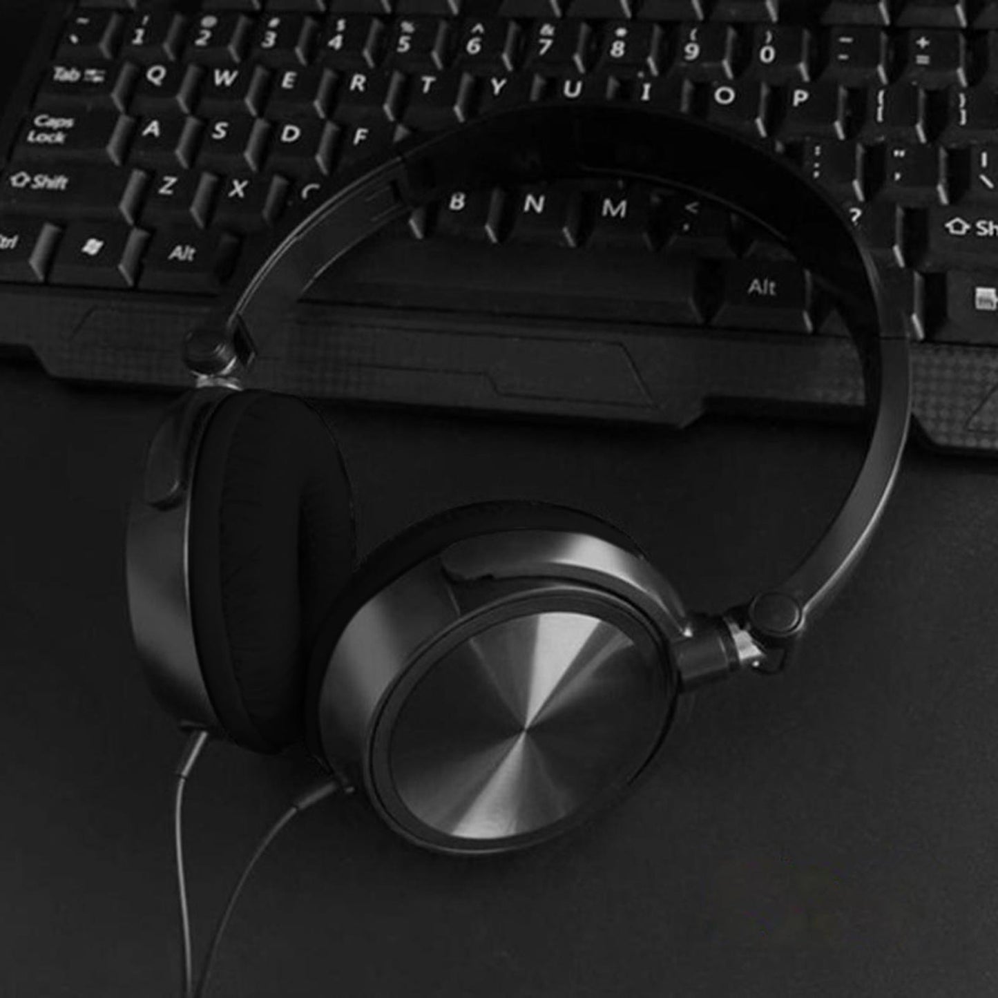 S1 Portable 3.5mm Wired Headset Stereo Foldable Headphones Black with Mic