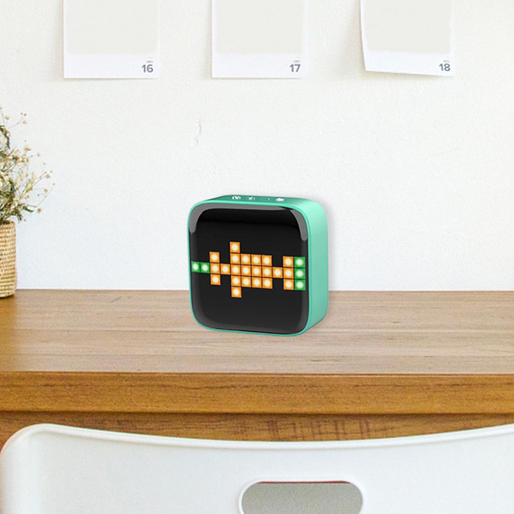 Portable Retro Bluetooth Pixel Art Speaker Outdoor Fashionable Green