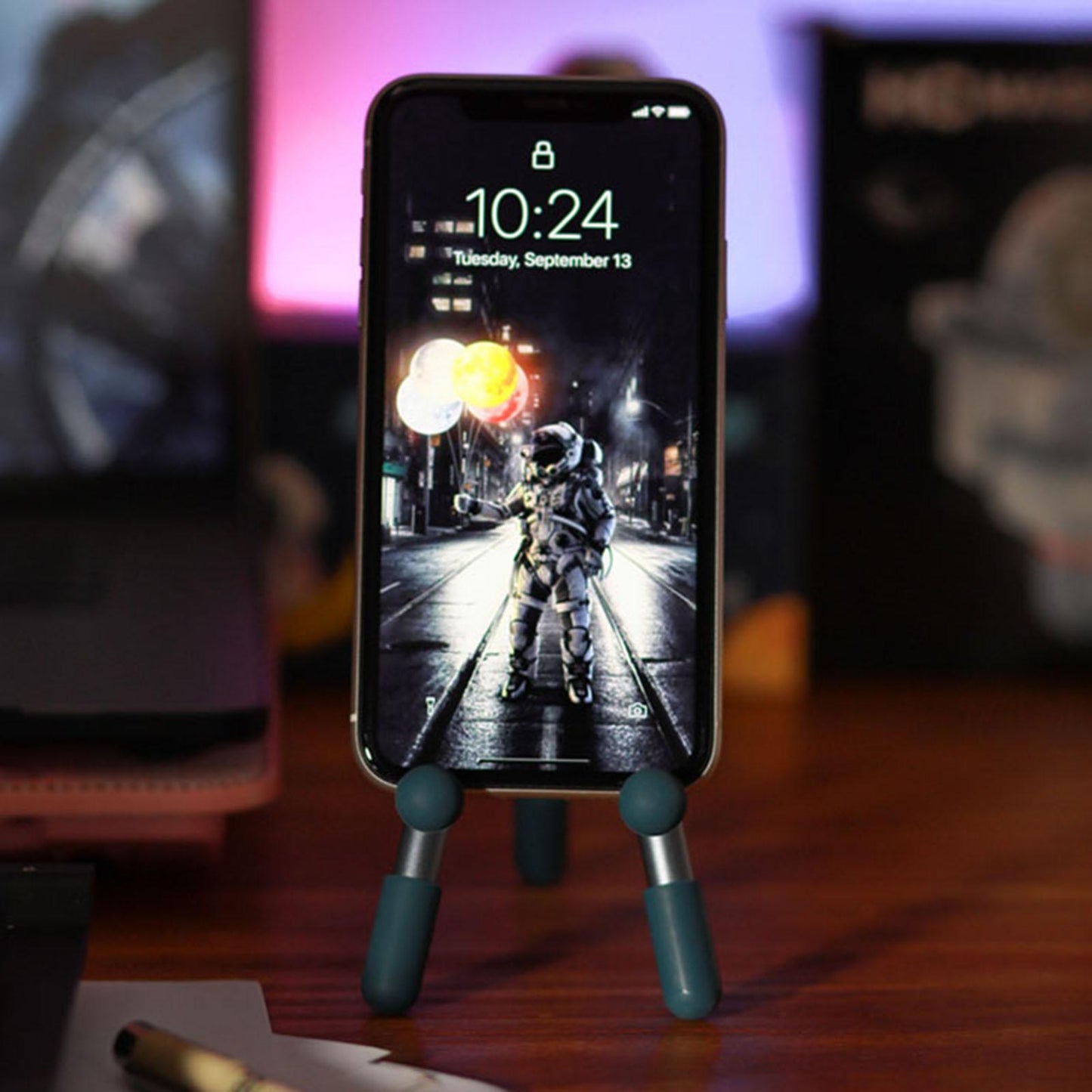 Metal Phone Tripod Adjustable Cellphone Storage Holder Bracket Rose Golden