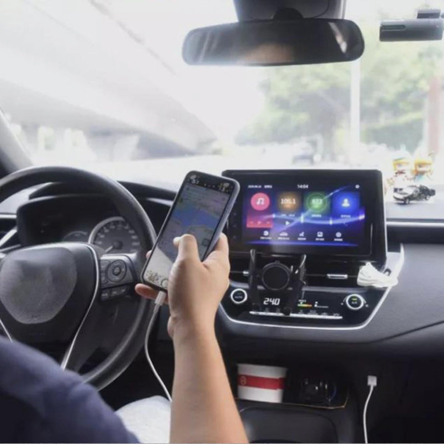 Car Dashboard Phone Bracket 360 Rotatable gm visor air outlet Chuck