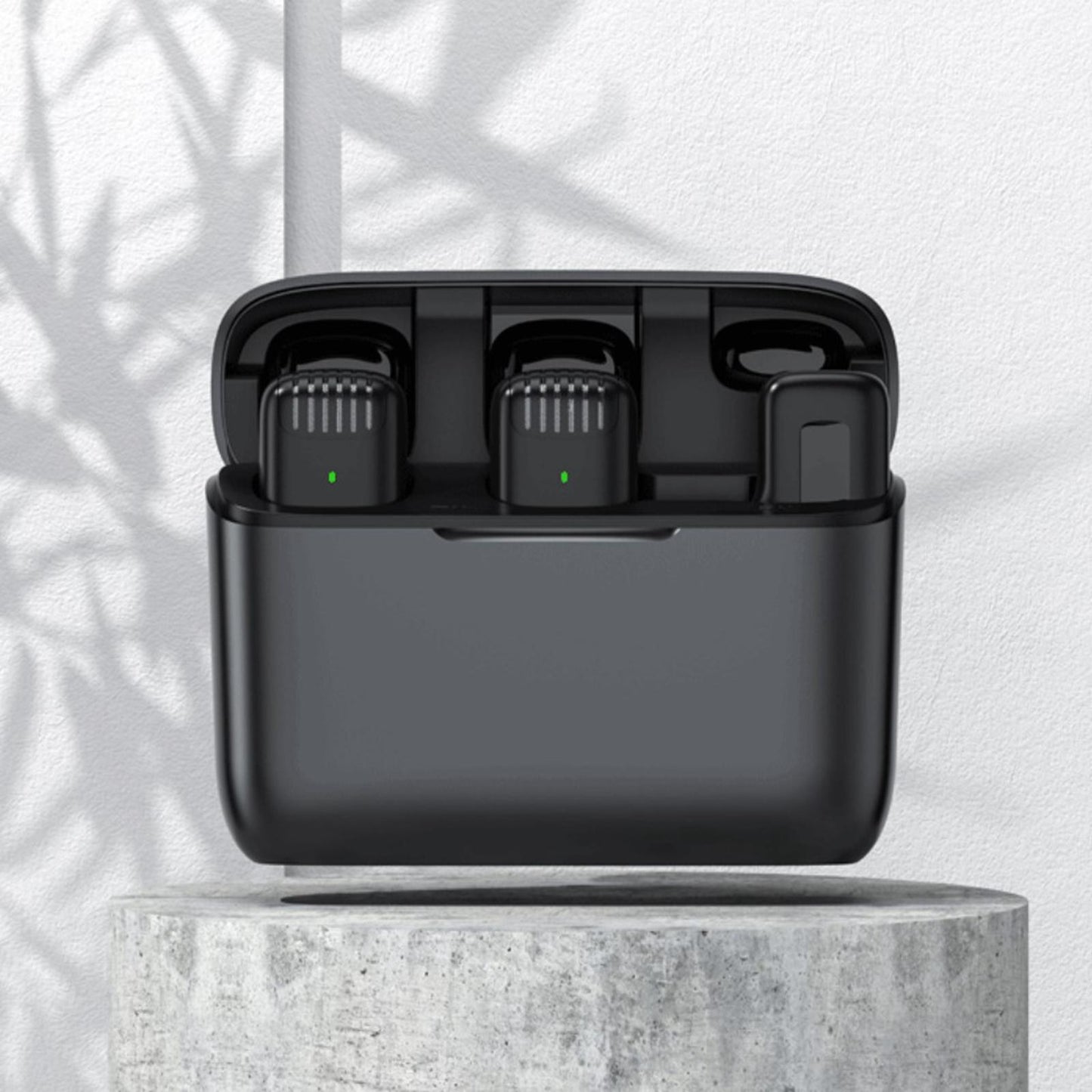 Wireless Lavalier Microphone Type C for Android USB C Phone Clip-On for Vlog with Charging Case