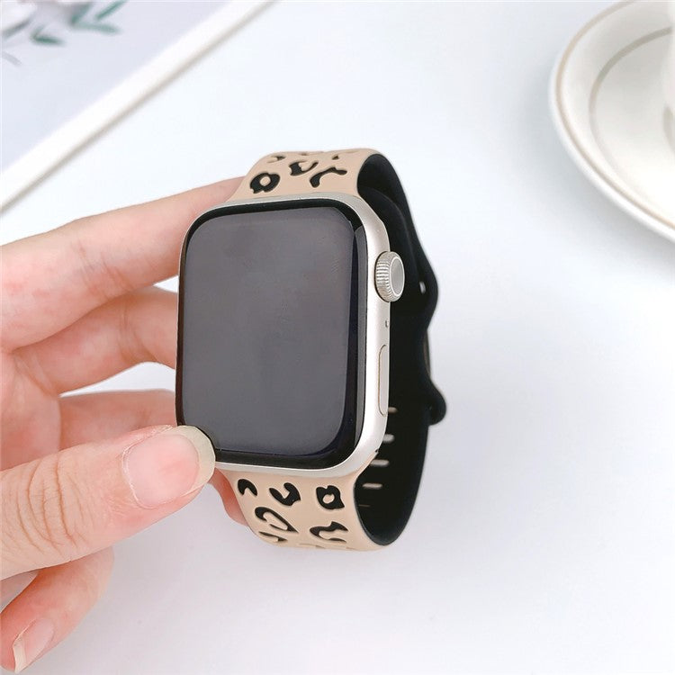 For Apple Watch Series 10 42mm / 9 8 7 41mm / SE (2023) SE (2022) SE 6 5 4 40mm / 3 2 1 38mm Leopard Silicone Strap - Milk Tea+Black