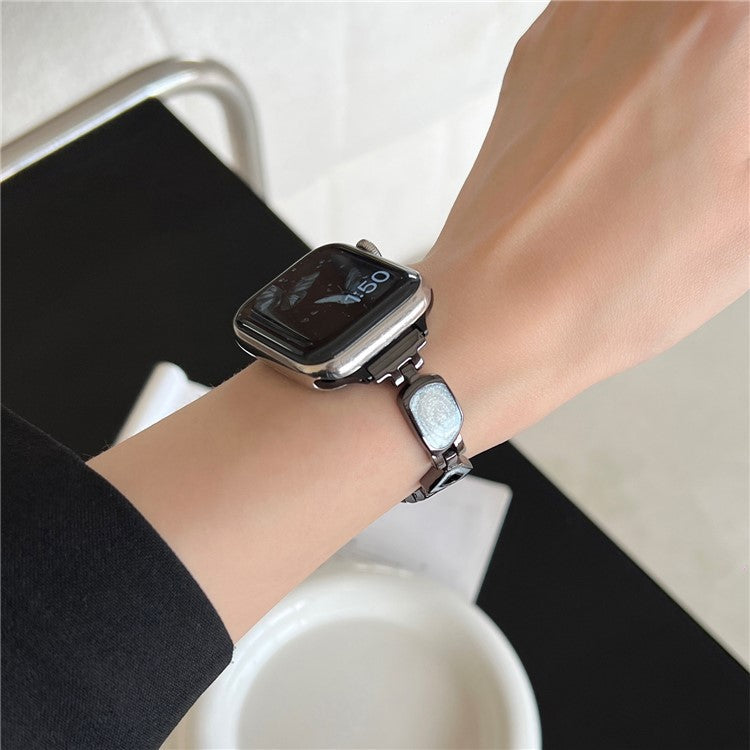 For Apple Watch 10 46mm / Ultra 2 / Ultra 49mm / 9 8 7 45mm / SE (2023) SE (2022) SE 6 5 4 44mm / 3 2 1 42mm Zinc Alloy Watch Band - Swirl White / Black