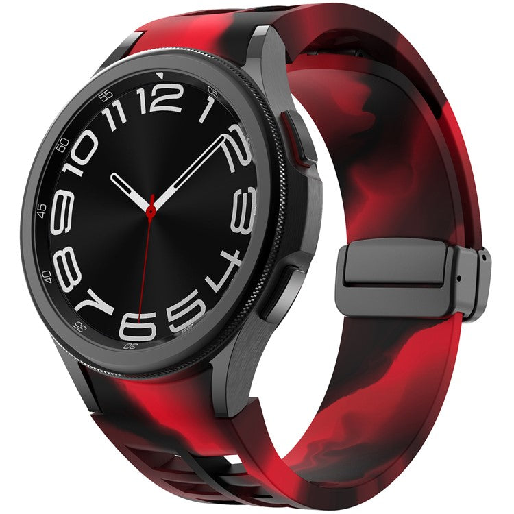 For Samsung Galaxy Watch FE / 7 / 6 / 5 / 4 Watch Band Stylish Silicone Strap with Magnetic Folding Buckle - Black+Red Camouflage