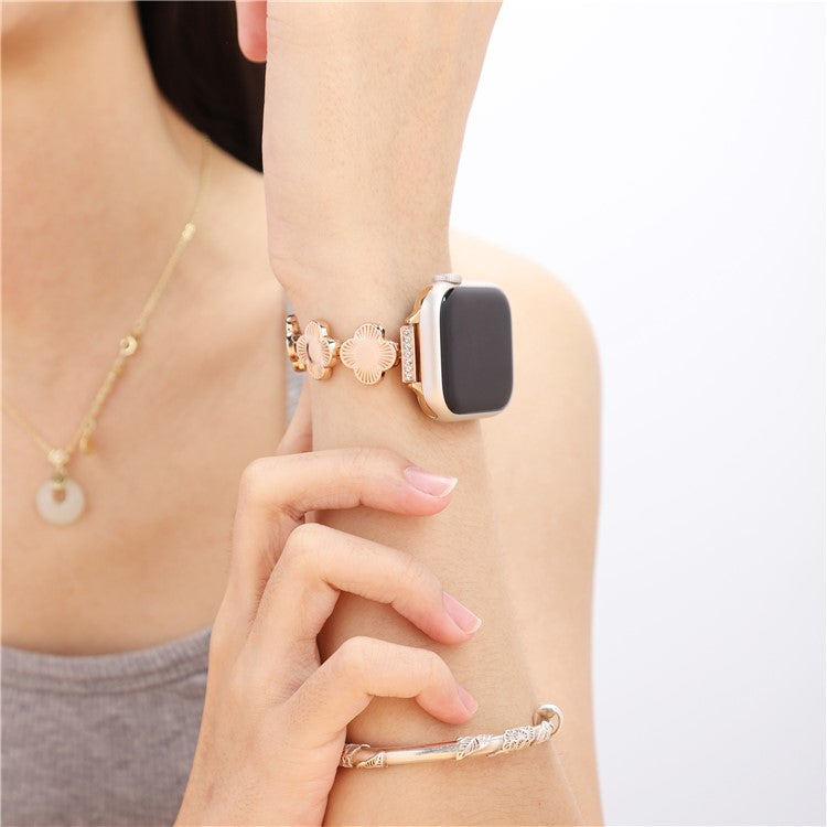 For Apple Watch Series 10 42mm / 9 8 7 41mm / SE (2023) SE (2022) SE 6 5 4 40mm / 3 2 1 38mm Plum Blossom Quick Release Metal Bracelet Watch Strap - Rose Gold