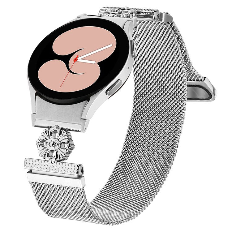 For Samsung Galaxy Watch 5 Pro / Watch 5 / Watch4 Milanese Watch Band Flower Stainless Steel Strap with Connector - Silver
