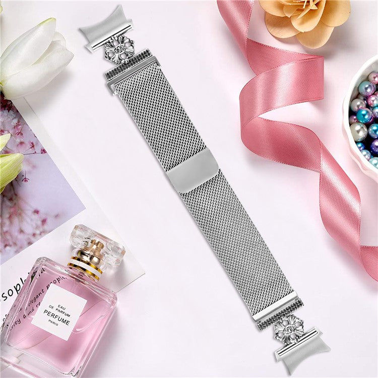 For Samsung Galaxy Watch 5 Pro / Watch 5 / Watch4 Milanese Watch Band Flower Stainless Steel Strap with Connector - Silver