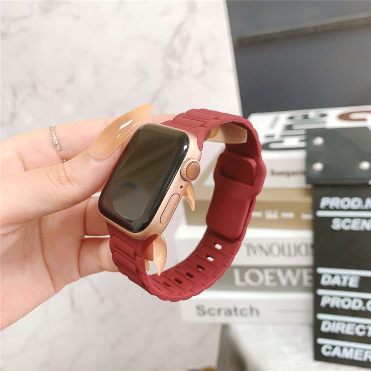 For Apple Watch 10 46mm / Ultra 2 / Ultra 49mm / 9 8 7 45mm / SE (2023) SE (2022) SE 6 5 4 44mm / 3 2 1 42mm Silicone Watch Band - Wine Red