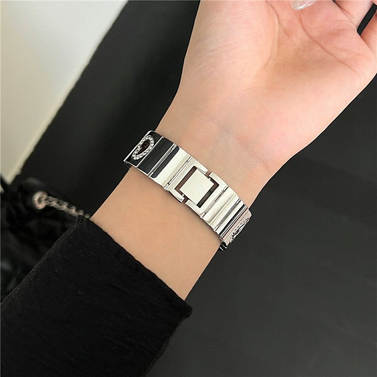 Hollow Heart Metal Strap for Apple Watch Series 10 42mm / 9 8 7 41mm / SE (2023) SE (2022) SE 6 5 4 40mm / 3 2 1 38mm - Silver