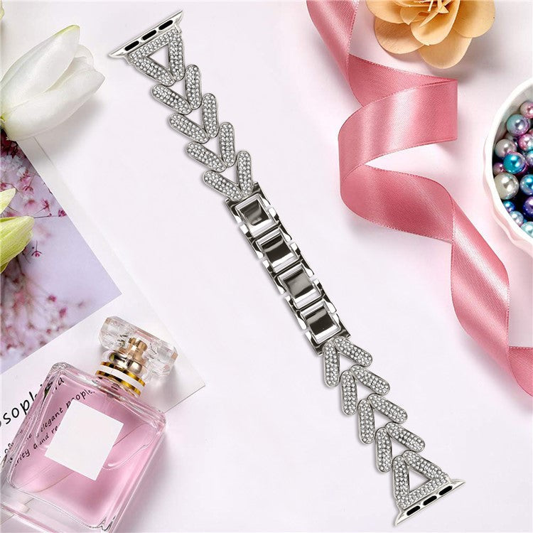 Zinc Alloy Twisted Watch Band for Apple Watch 10 42mm  /  9 8 7 41mm  /  SE (2023)  /  (2022)  /  (2020) 6 5 4 40mm  /  3 2 1 38mm - Starlight